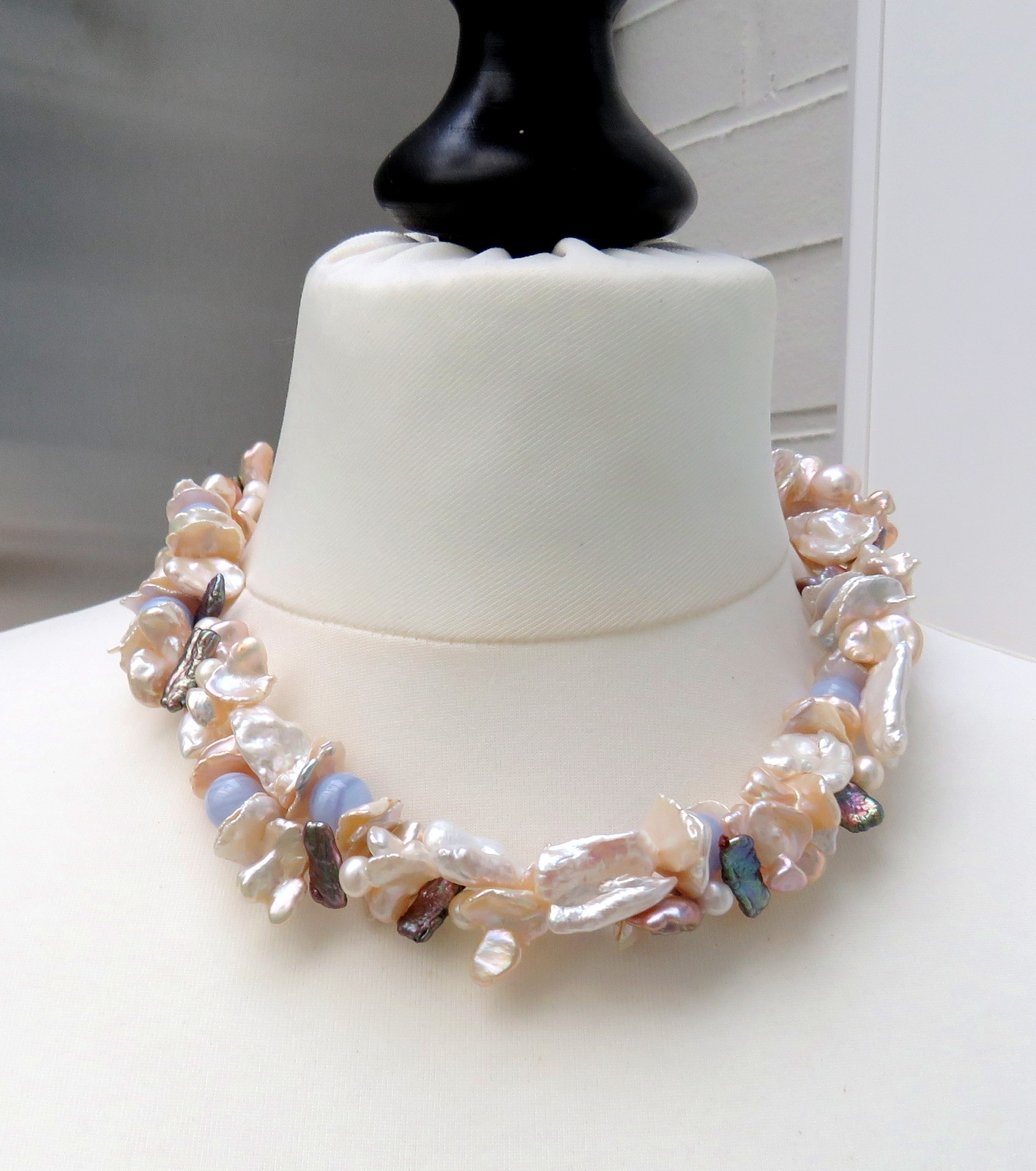 IMG_7395-4649 Keshi Perlen Chalcedon Collier Coin Süßwasser Perlen Edelstein Unikat Kette 4649