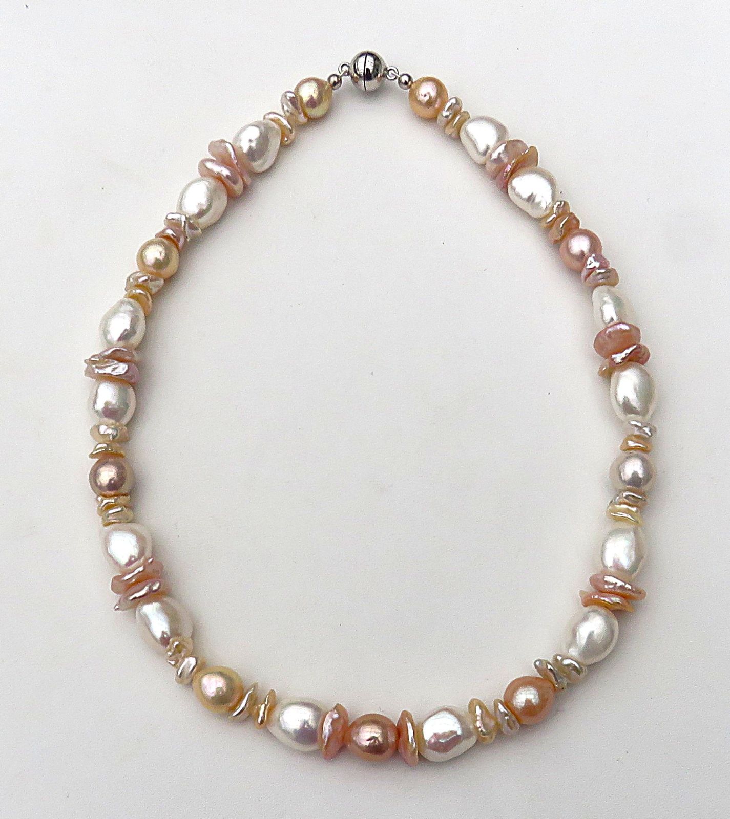 Keshi Perlenkette mit Flats naturfarben handgefertigt Unikat Perlen Collier 5698