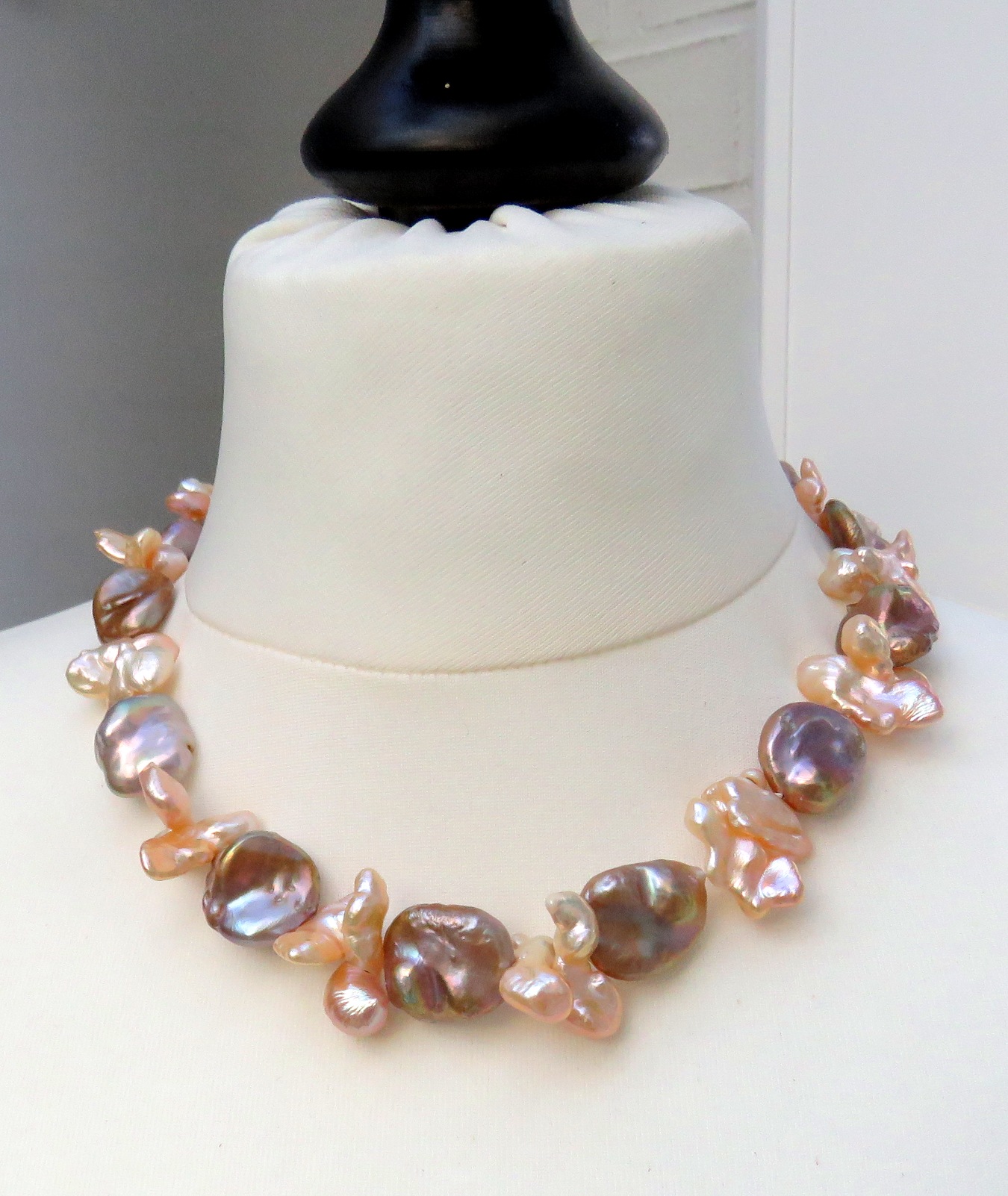 IMG_7102-4623 Keshi Coin Perlen Collier Süßwasser Perlen Unikat Collier naturfarben 4623